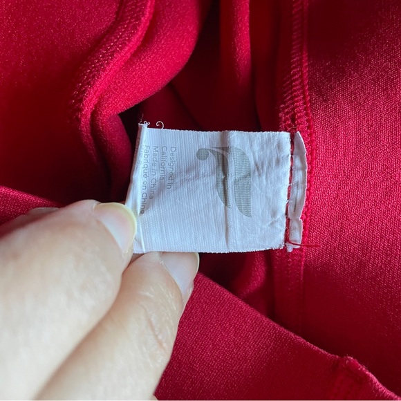 Fabletics Red Sports bra and leggings set 🔥 - Picture 13 of 13